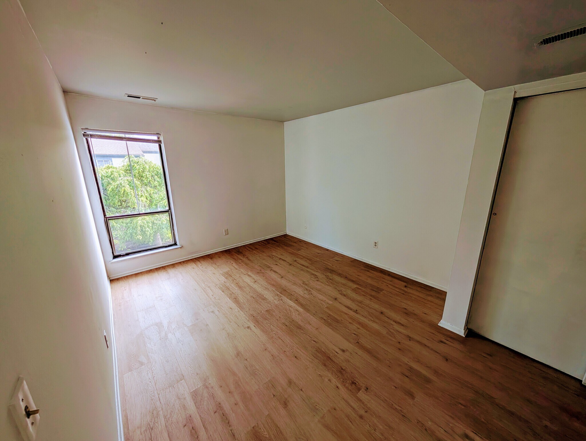 Building Photo - 1085 Merrimar Cir N