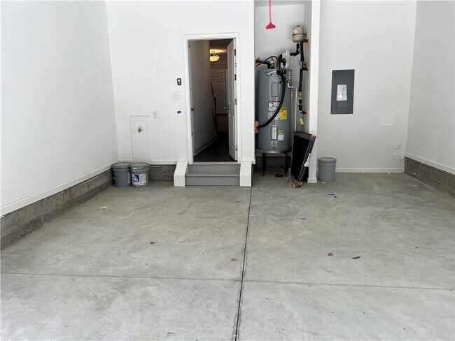 Building Photo - 6605 Beacon Dr
