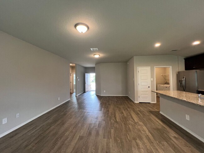 Building Photo - Beautiful 3x2 Rental Home in NBTX!