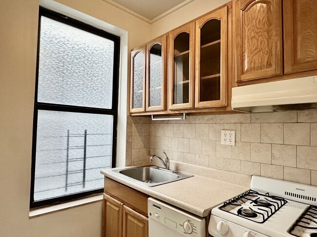 Floorplan - 3133 Broadway