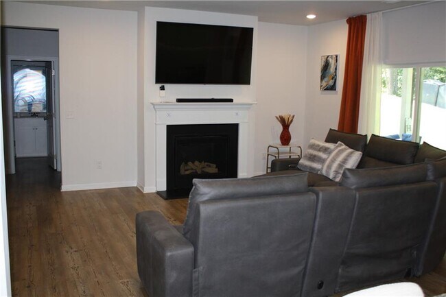 Building Photo - 3520 Pickens Lndg Dr