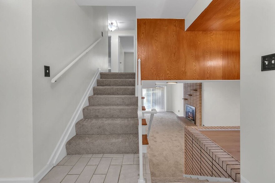 Building Photo - 32725 Barkley St