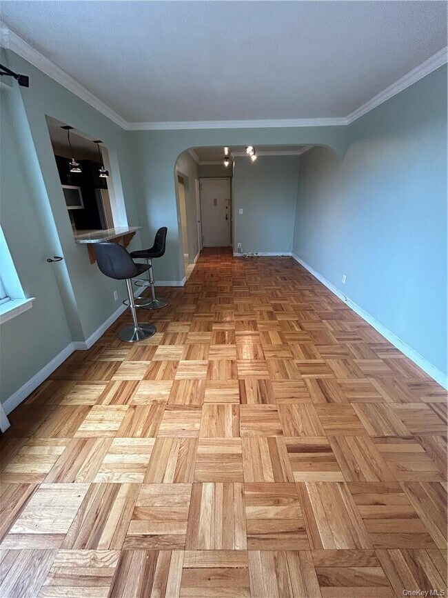 Building Photo - 220 Pelham Rd