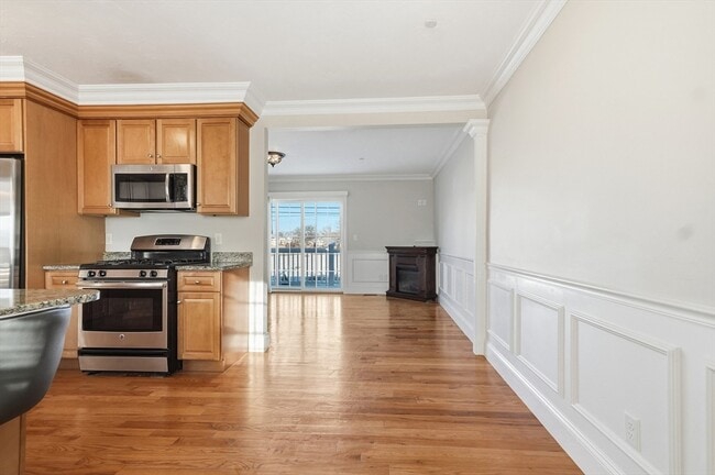 Building Photo - 597 Sea St