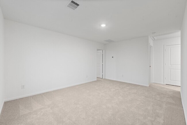 Building Photo - 25373 Carnation Ct