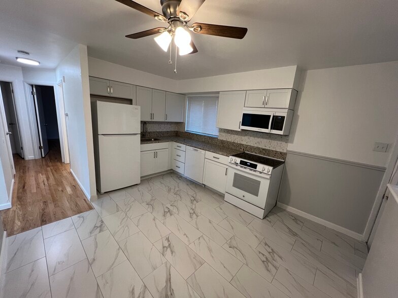 Kitchen - 2120 Union Rd