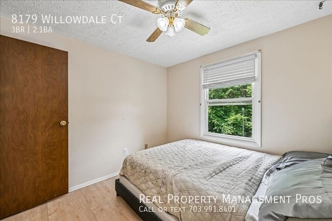 Building Photo - 8179 Willowdale Ct