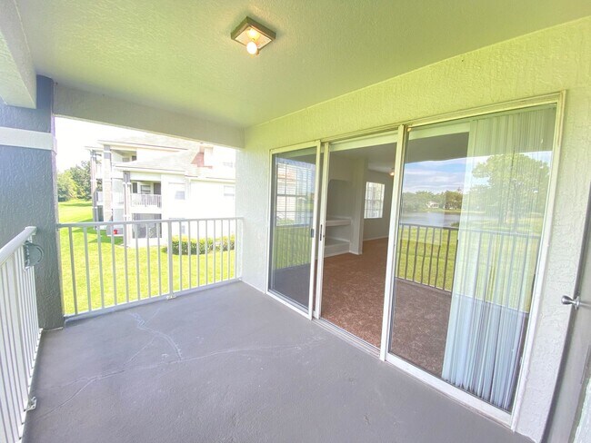 Building Photo - Second Floor Apartment with Balcony View! ...