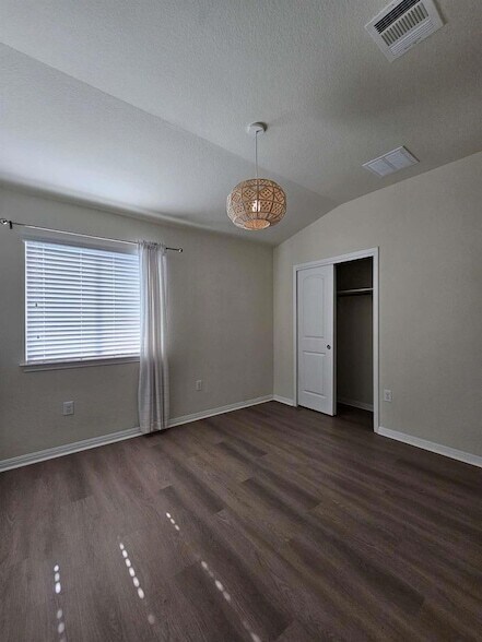 Building Photo - 18205 Bandelier Dr