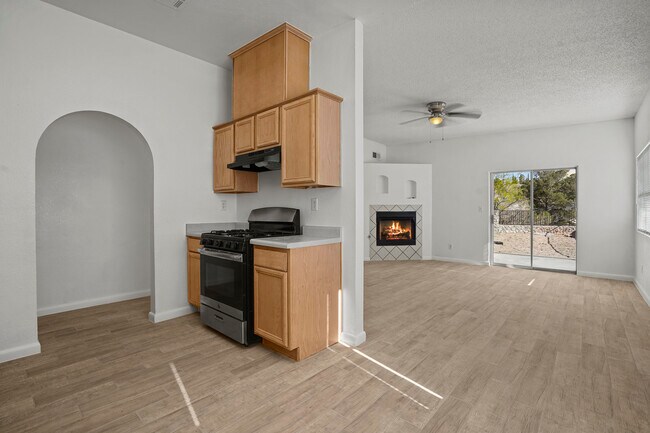 Building Photo - 408 Irondale Dr