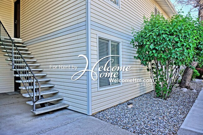 Building Photo - Convenient & Cozy Ground Level Condo Near ...