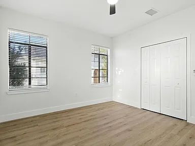 Building Photo - Fall Semester Move-In | Spacious 5BR Home in Ridgewood Park