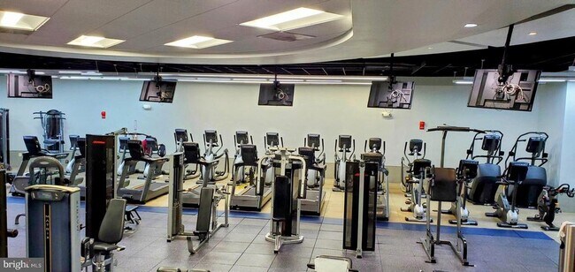 Building Photo - 1011 Arlington Blvd