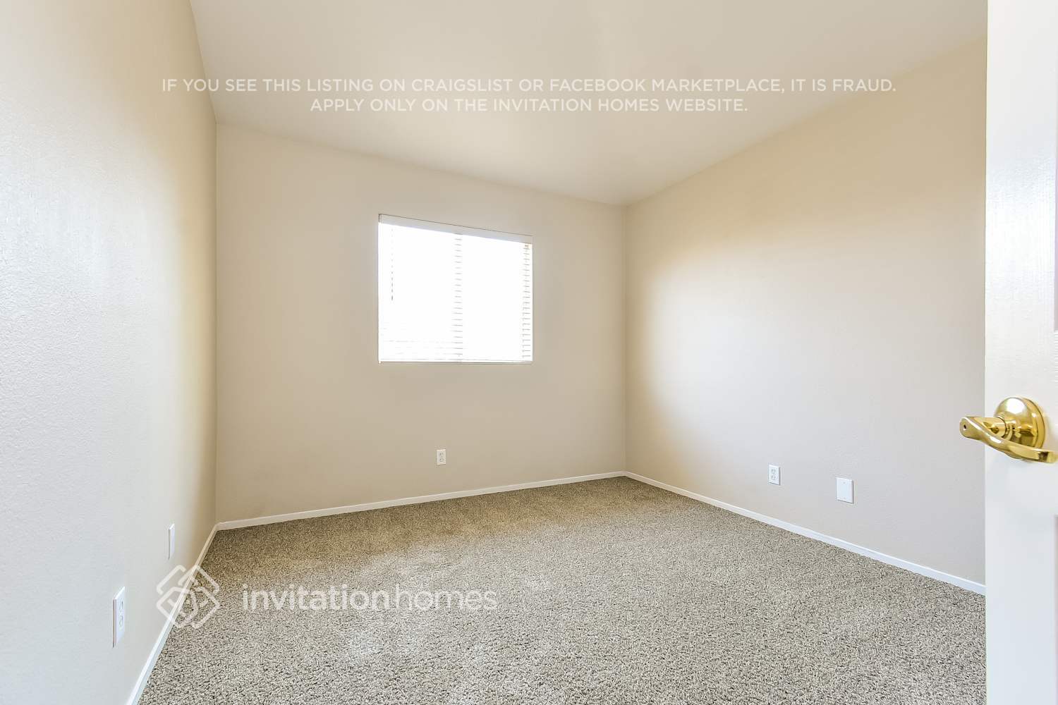 Building Photo - 8904 Chenin Ave
