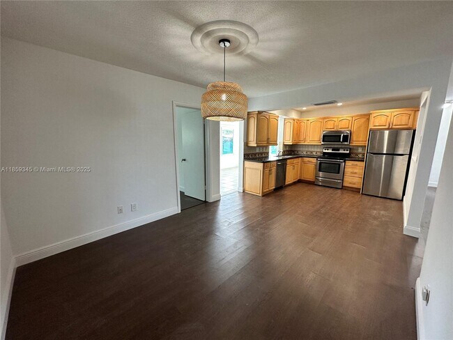 Building Photo - 4500 SW 42nd Terrace