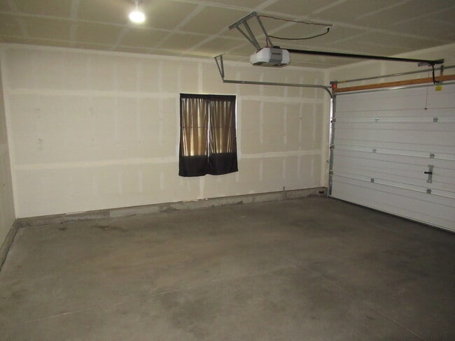 Building Photo - 6729 Windbrook Ct