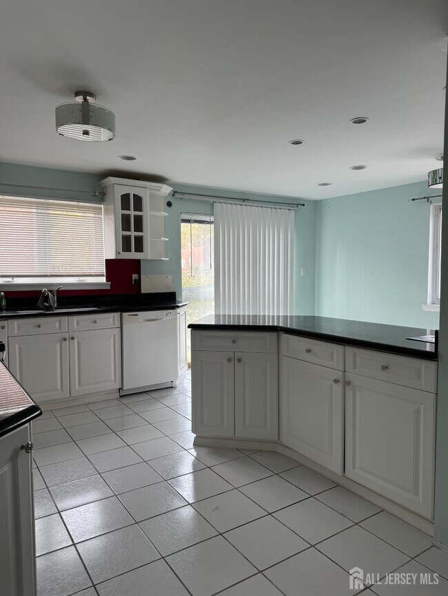 Building Photo - 295 Water St