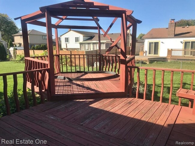 Building Photo - 37147 Evergreen Dr