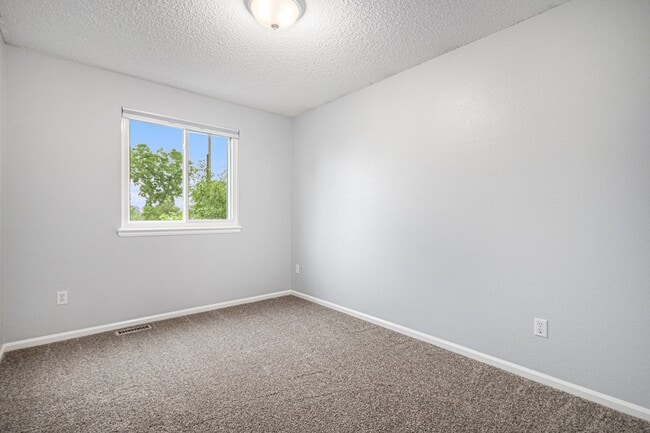 Building Photo - 11316 Rodeo Cir