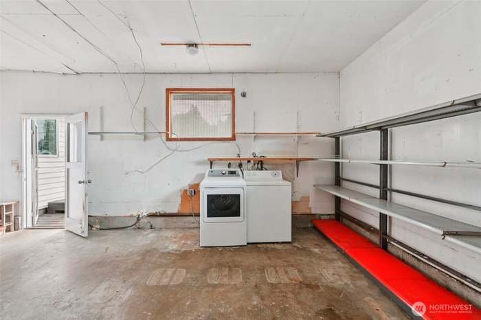 Building Photo - 10316 Becker Dr SW