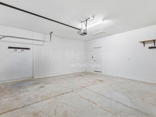 Building Photo - 2870 Dolores Home Ave