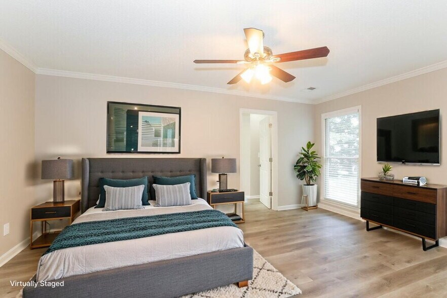 Building Photo - 1001 Crown Corners Dr