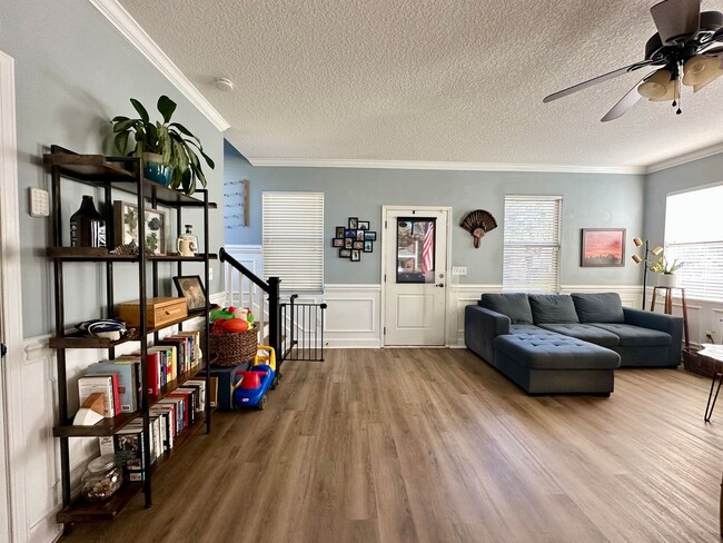 Building Photo - Adorable Home in Heart of Avondale.