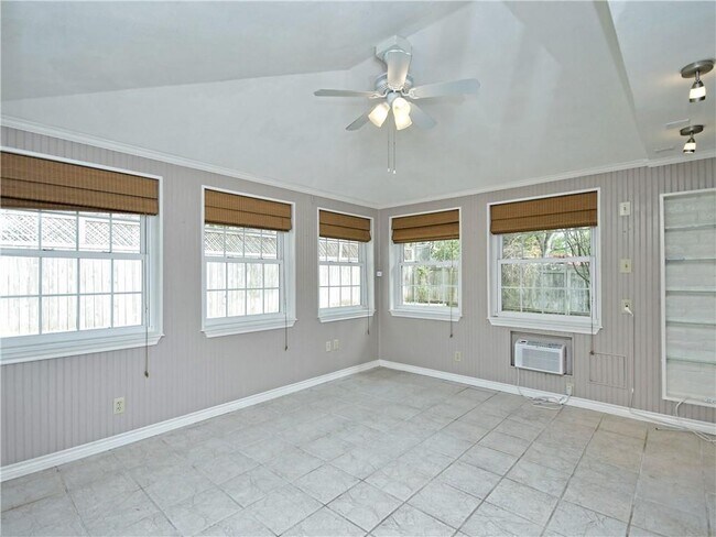 Building Photo - 11502 Toledo Dr