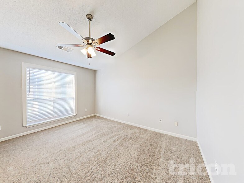 Building Photo - 947 Chase Trail