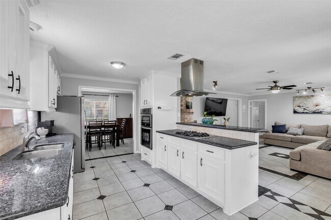 Building Photo - 1210 Forsythe Ln