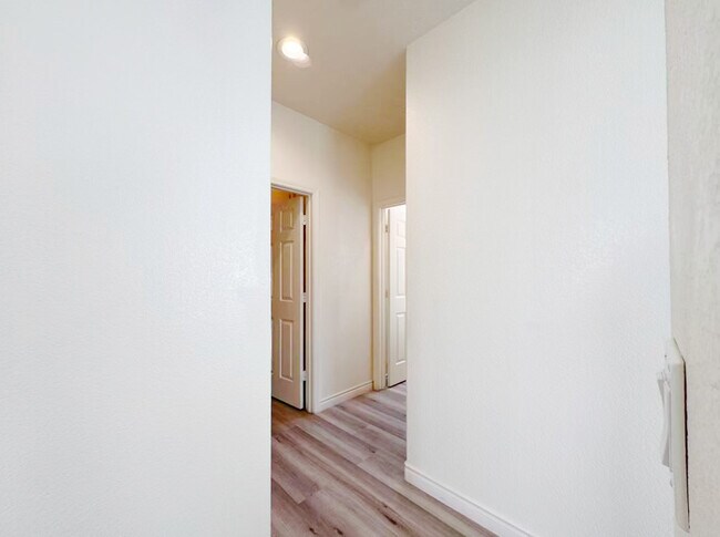 Building Photo - 7849 Blue Brook Dr