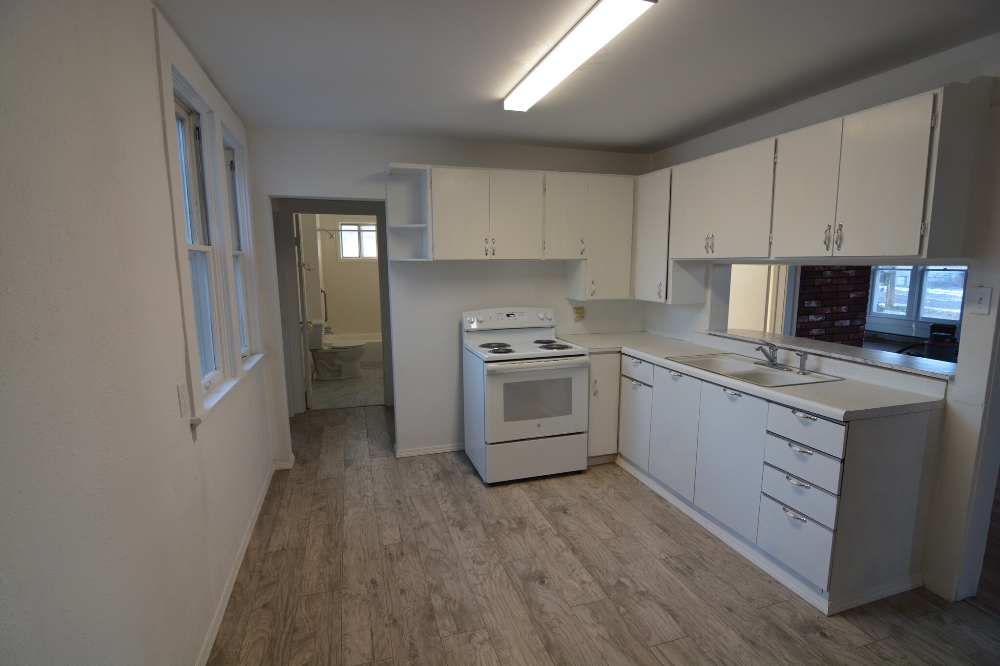 Building Photo - 316 W North 4th St