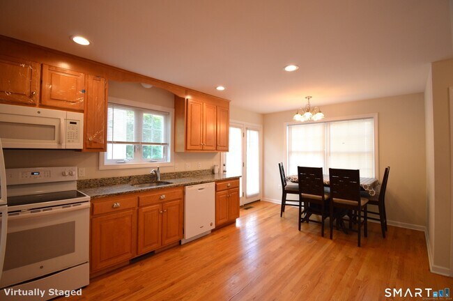 Building Photo - 173 Saybrook Rd