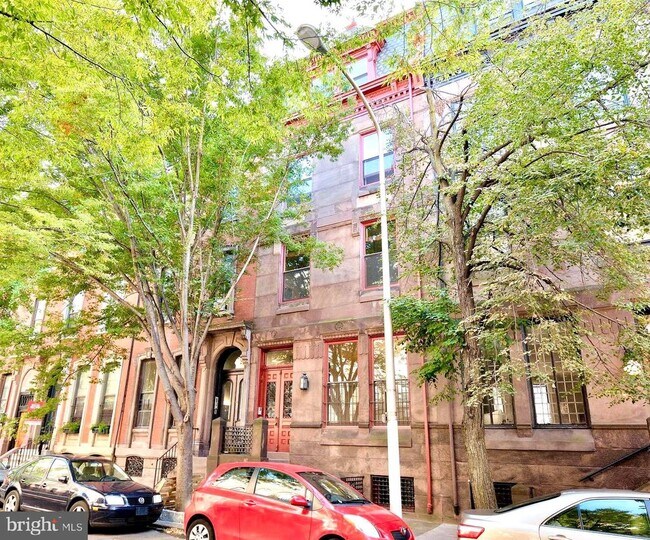 Building Photo - 2126 Spruce St