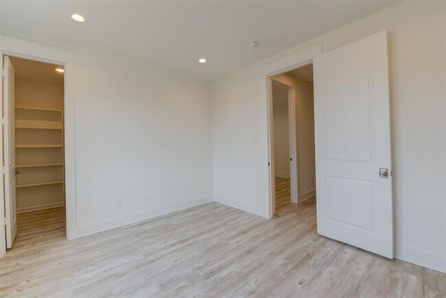 Building Photo - 2551 Judiway St