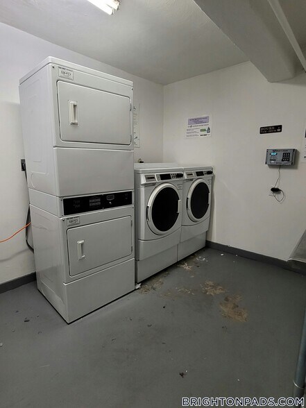 Building Photo - 15 Colborne Rd