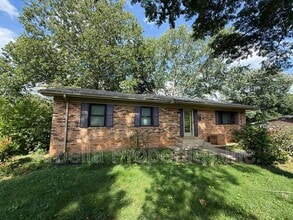 Building Photo - 2708 Granbrook Dr