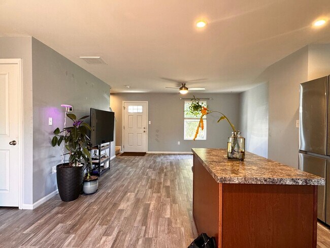 Building Photo - Close NGIC & Ruckersville area- Great two ...
