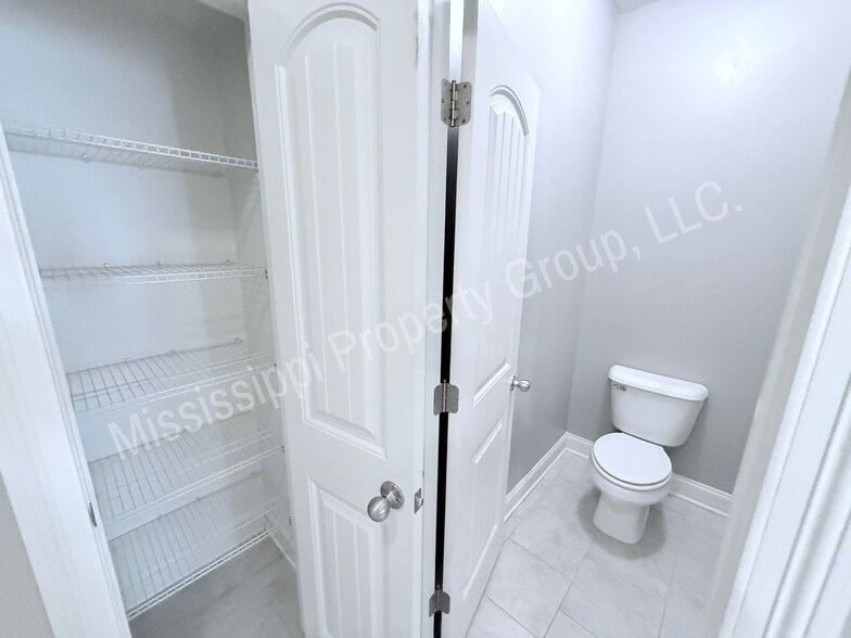 Building Photo - 224 Massee Cir