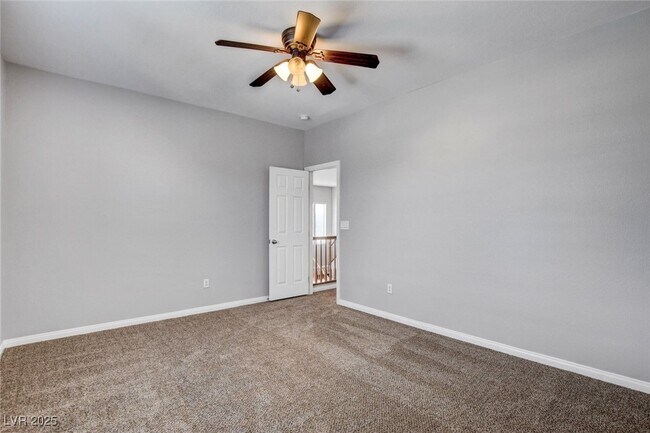 Building Photo - 5643 Almocita Ct
