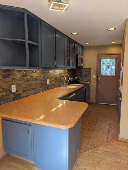 Building Photo - 821 Shoshone Pl