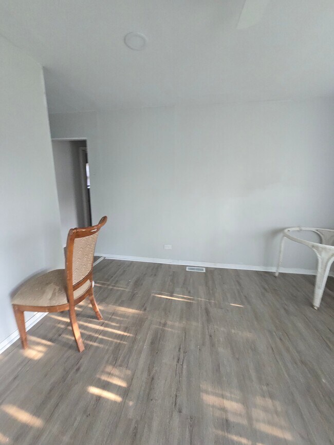 Building Photo - 22221 Willow Tree Ave