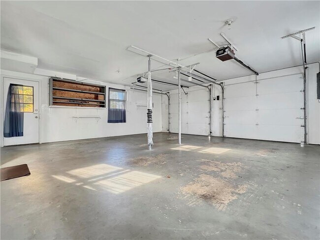 Building Photo - 3722 Hecktown Rd