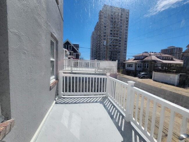 Building Photo - 20 S Marion Ave