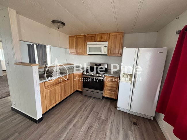 Building Photo - 540 U.S. 26