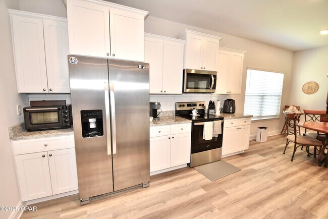 Building Photo - 4858 Sweetspire Dr