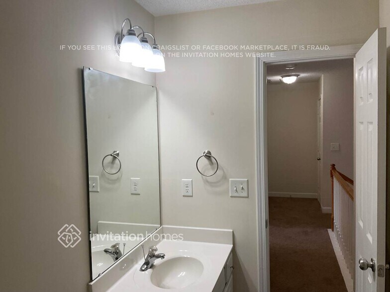 Building Photo - 1124 Crowders Woods Dr