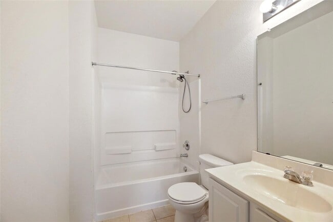 Building Photo - 187 Rummel Dr