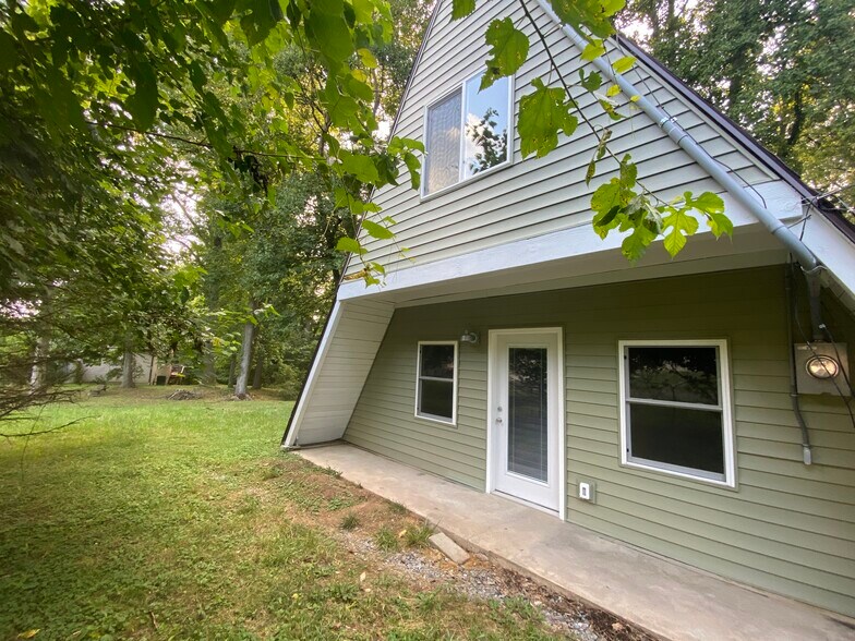 Building Photo - 71 Goose Hollow Rd