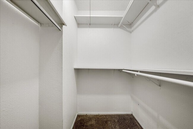 Building Photo - 9572 Windswept Ln